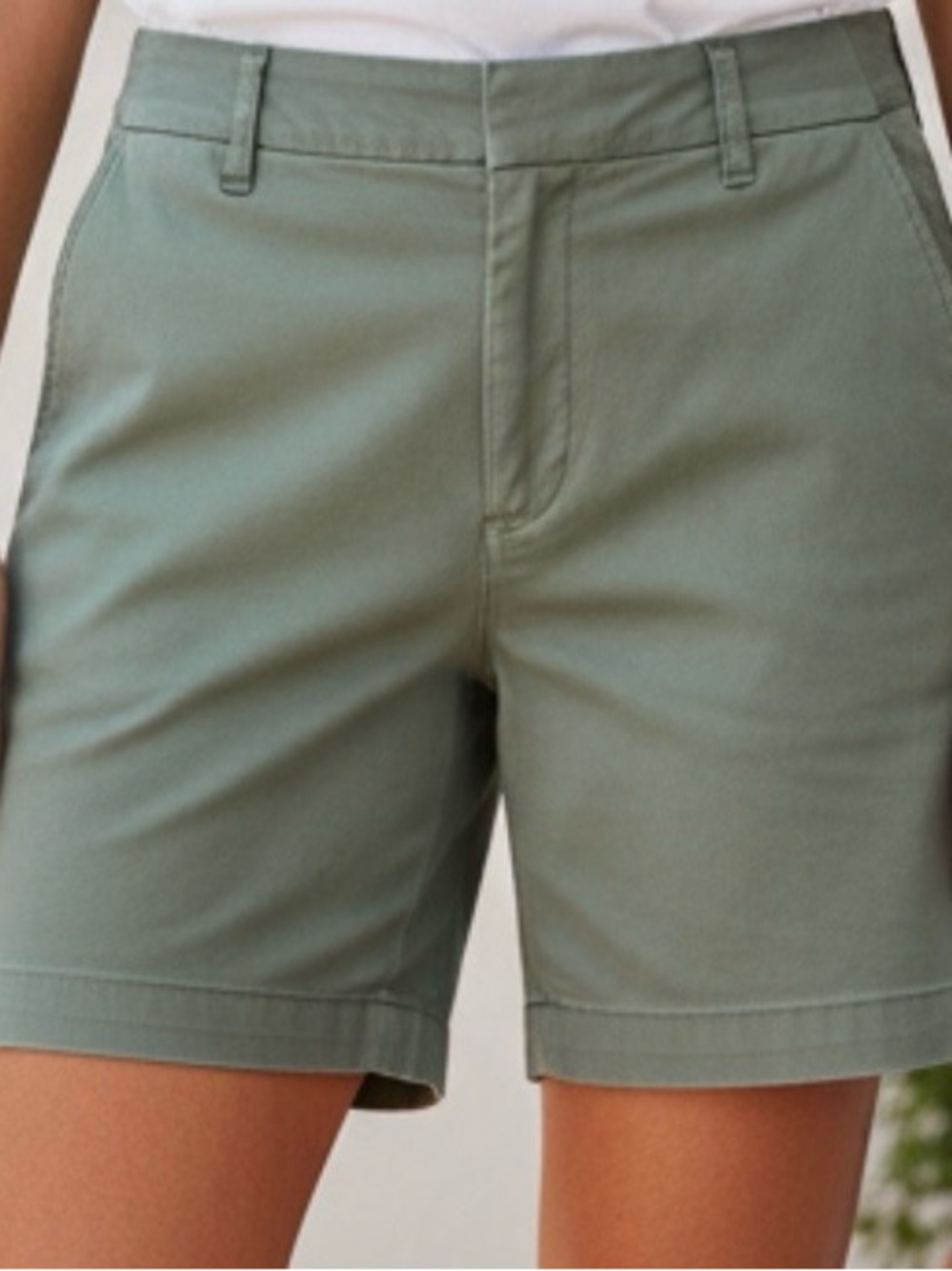 BANANA REPUBLIC Cotton Women's Shorts in Khaki